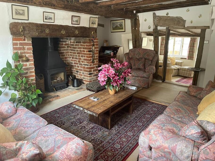 Acacia Cottage 할스테드 외부 사진